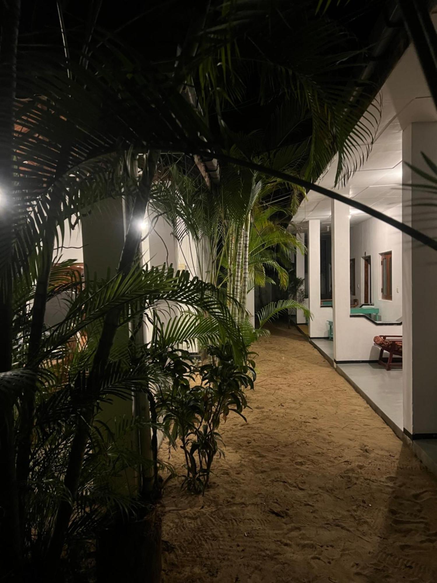 Moxy Bay Arugambay Hotel อารูกัมเบย์ ภายนอก รูปภาพ