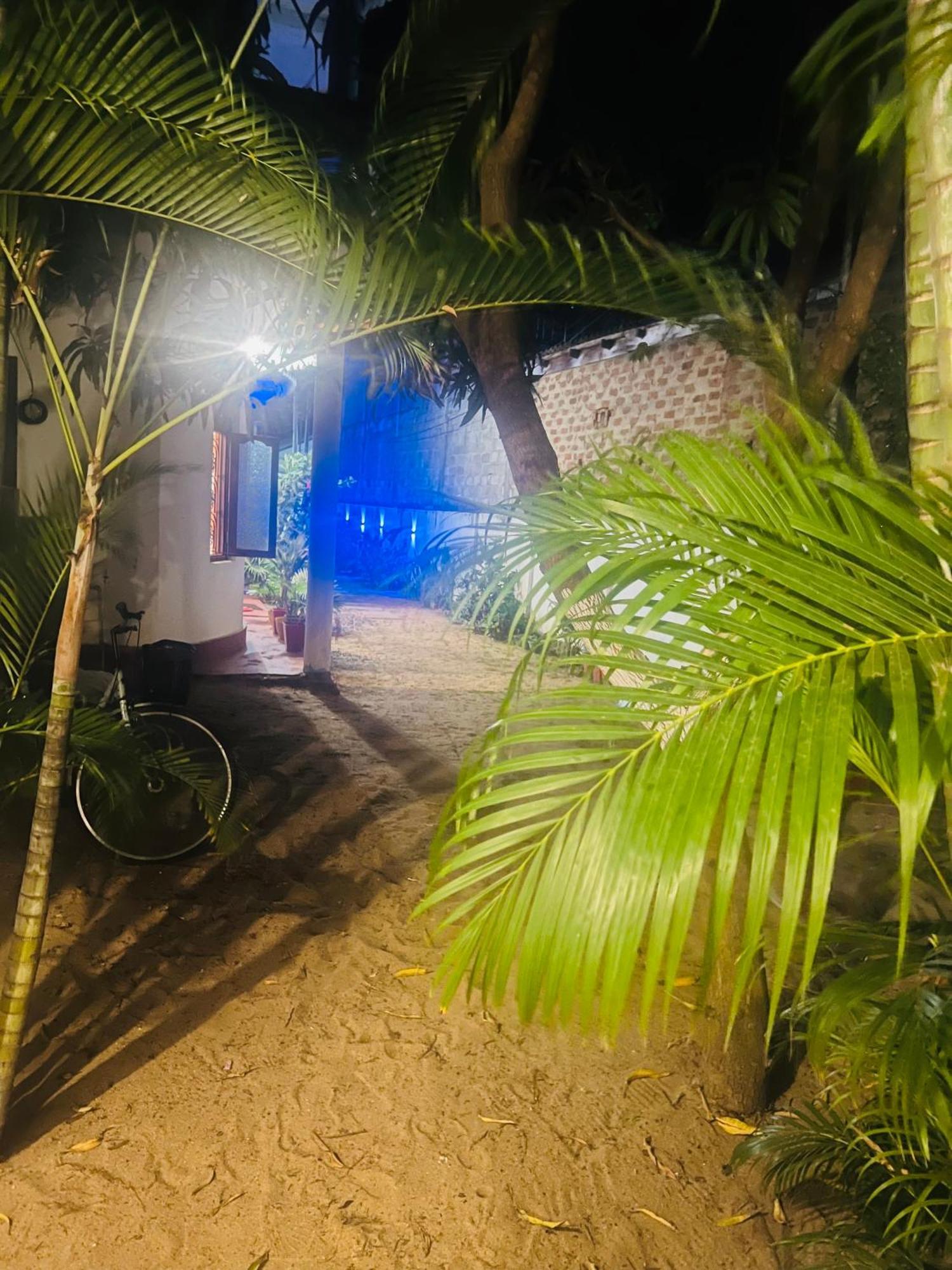 Moxy Bay Arugambay Hotel อารูกัมเบย์ ภายนอก รูปภาพ