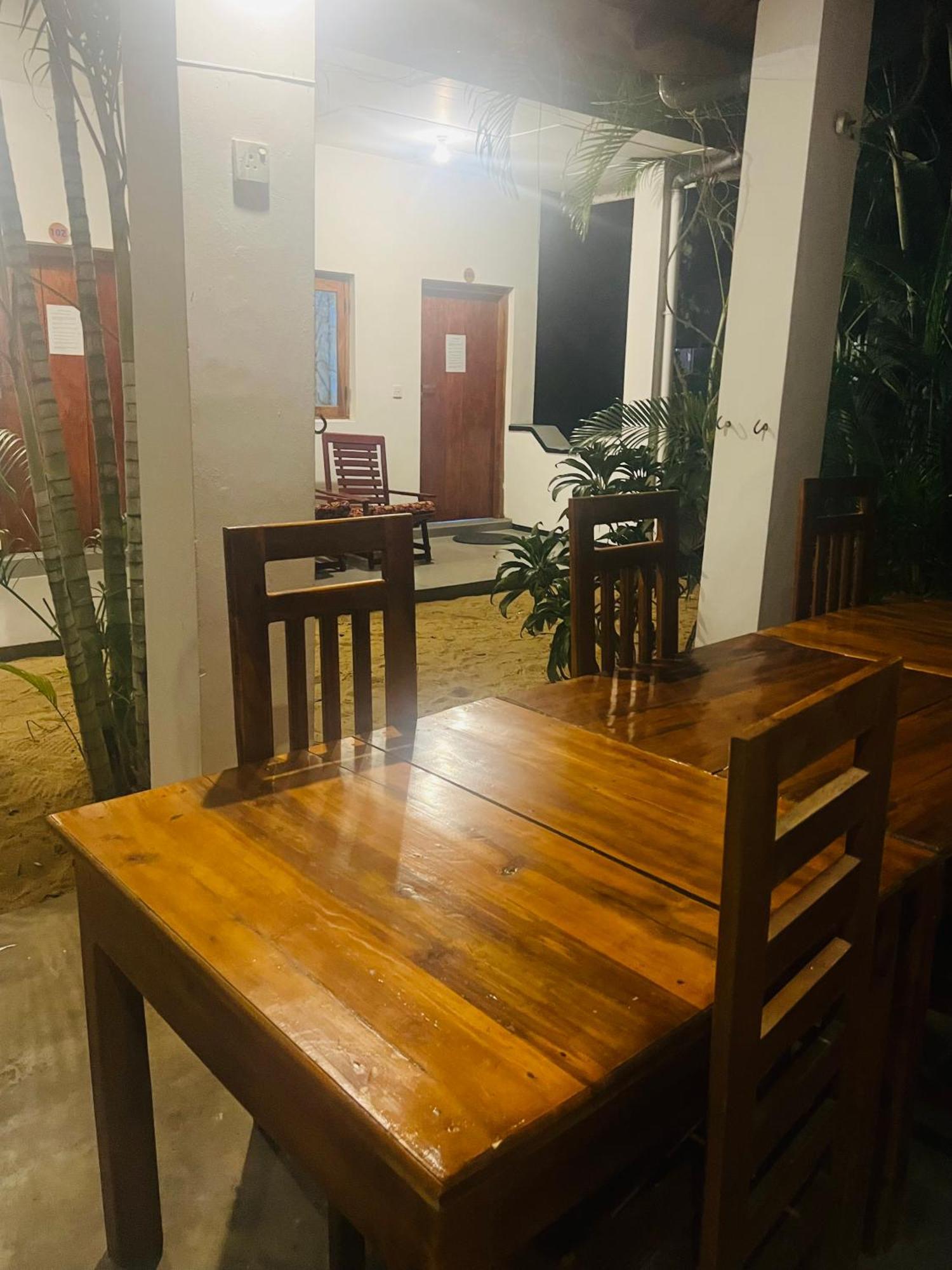 Moxy Bay Arugambay Hotel อารูกัมเบย์ ภายนอก รูปภาพ